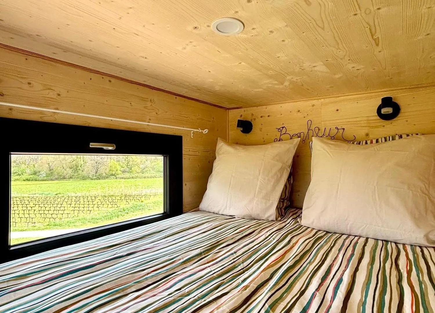 La Tiny House Des Vignes Du Chateau De Vauclaire Meyrargues