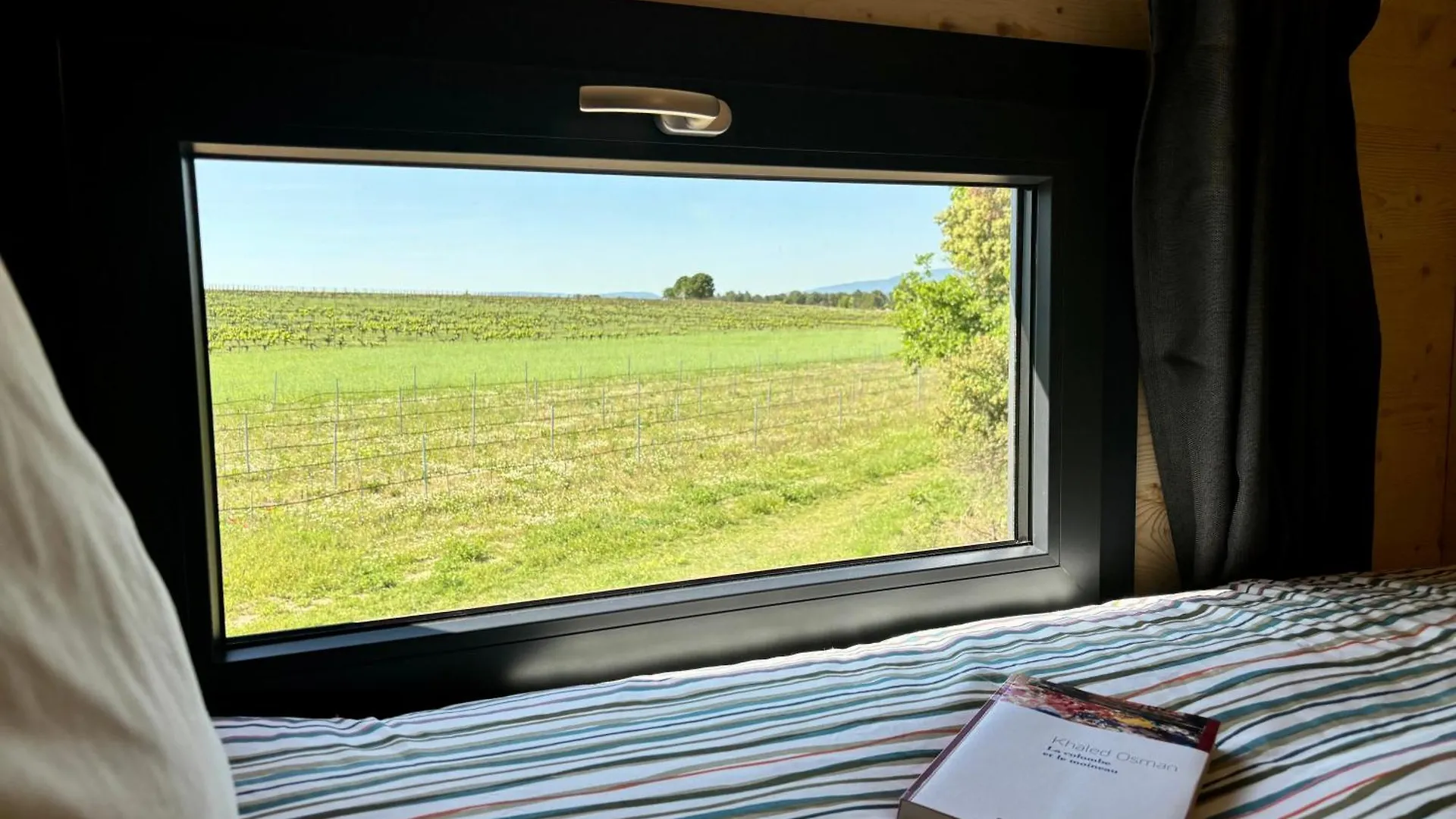 La Tiny House Des Vignes Du Chateau De Vauclaire Meyrargues 0*,